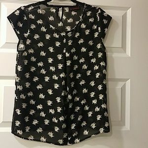 Shirt with dogs on it!